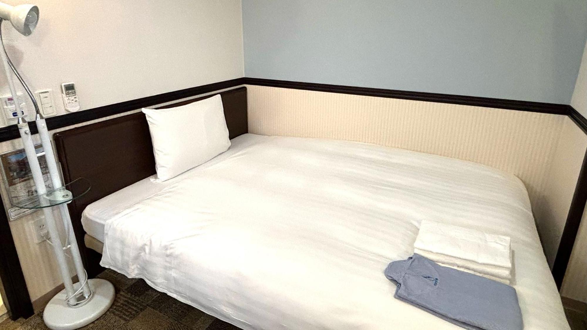Toyoko Inn Jr Kobe Eki Kita Guchi Rum bild